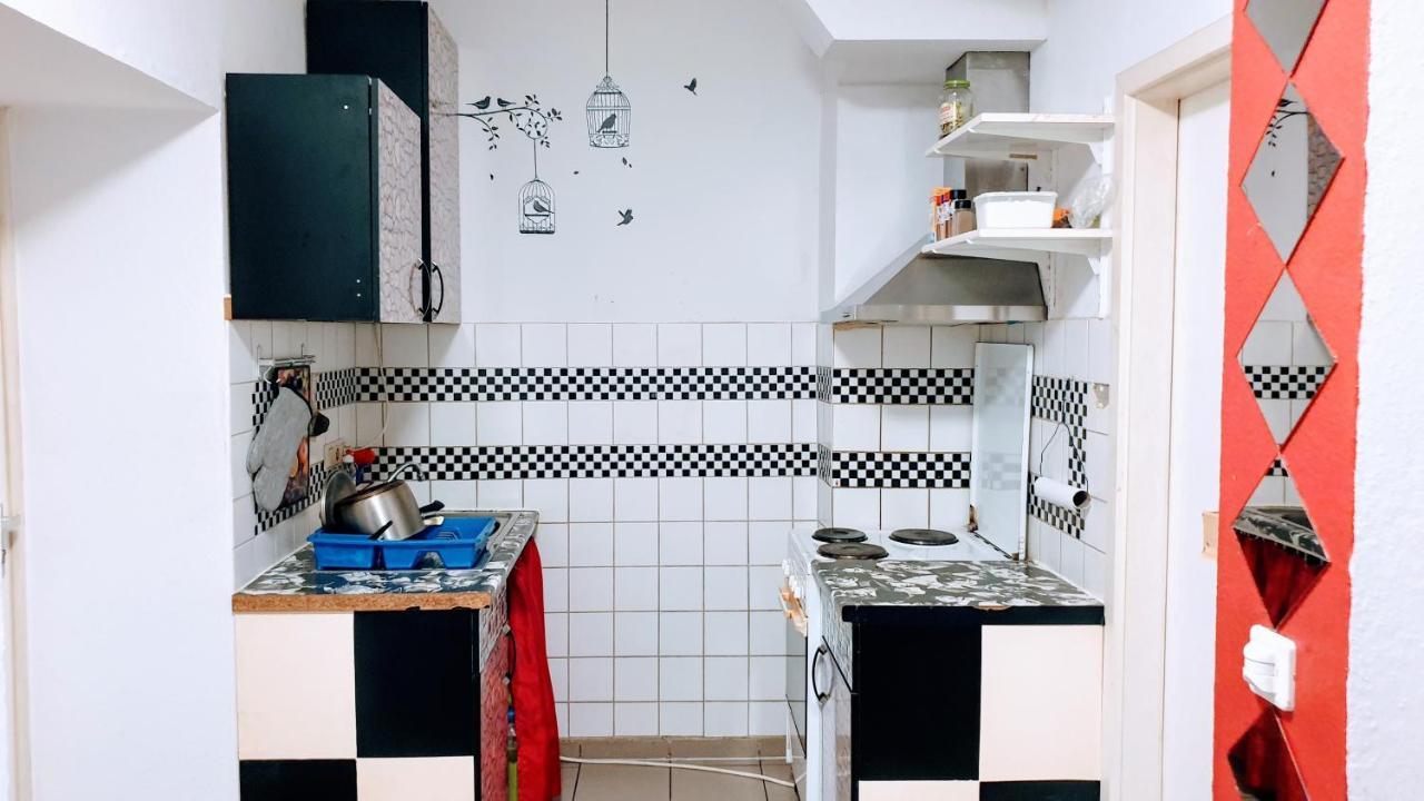 Room In City Center Halle With Shared Bathroom & Kitchen - Free Wifi, Netflix, Ipad & Ground Floor Ngoại thất bức ảnh